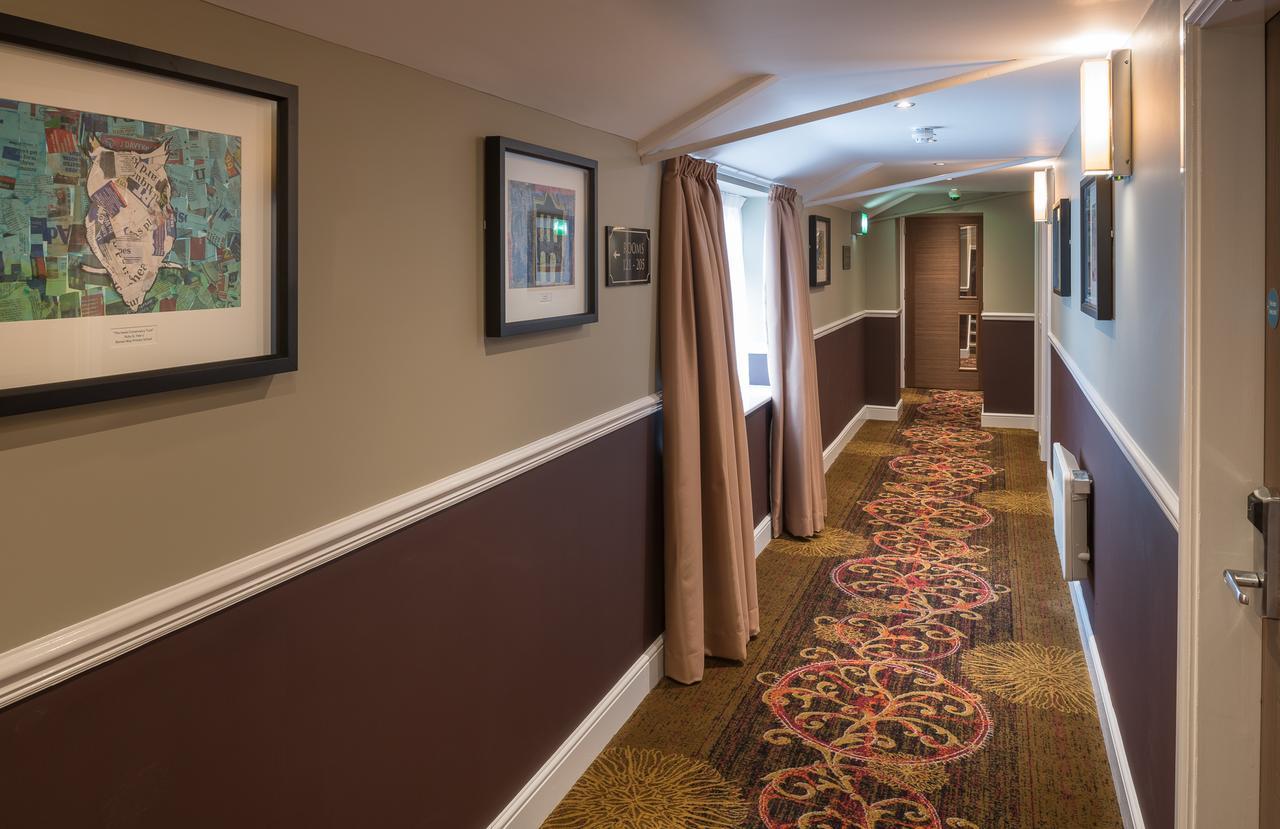 ホテル The John Russell Fox Wetherspoon アンドーヴァー エクステリア 写真